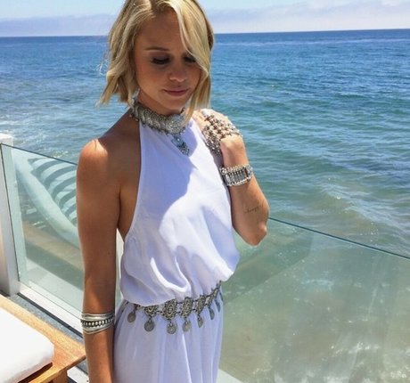 Becca Tobin beste sexy bild