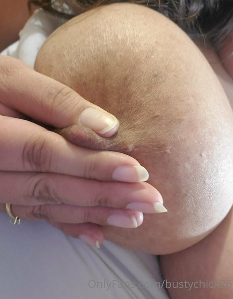 bustychick26 hübsche bilder