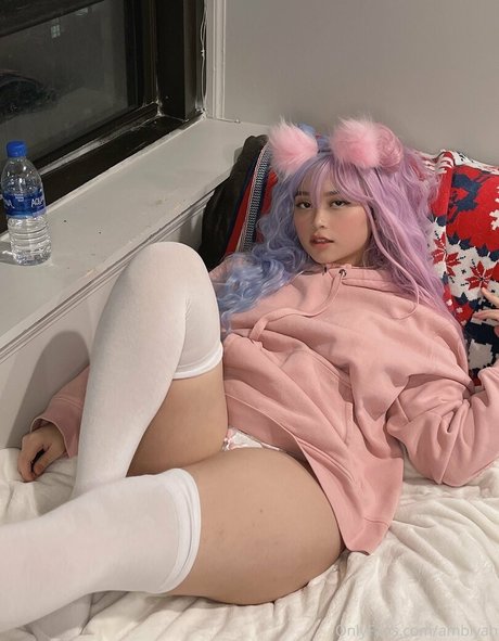 asiatische gilf-onlyfans erotische akt bild