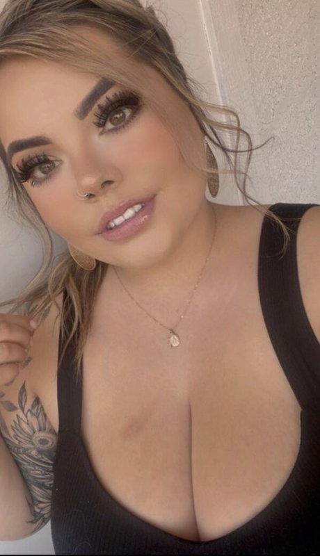 Lilly M pornostar nette foto