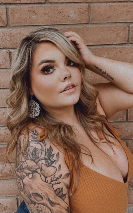 Lilly M nette pornostar fotos