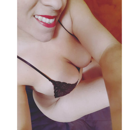 vollbusige reife onlyfans perfekte bild