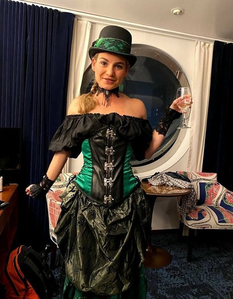 vollbusige rothaarige teen onlyfans sexy nackten galerien