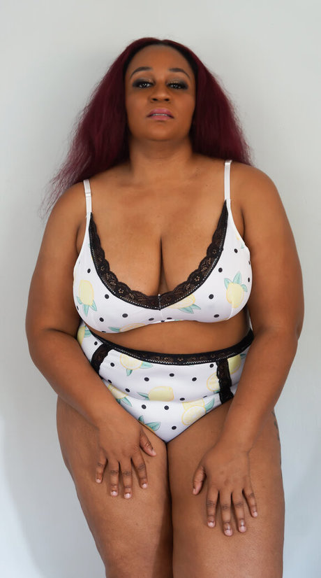 asiatische gilf-onlyfans erotische sex galerien