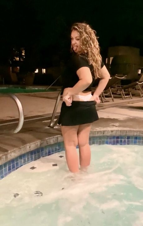 schöne latina-onlyfans freie nacktheit archiv