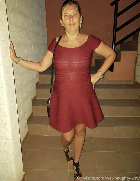 wet naughty kitty beste nacktheit galerie