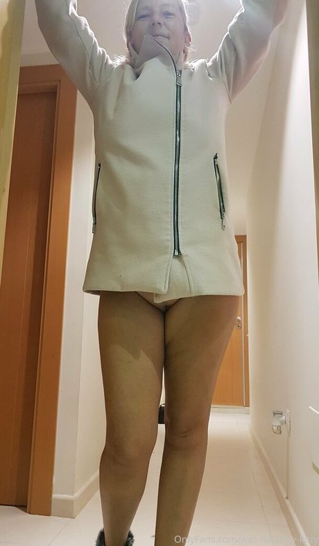 wet naughty kitty exklusive pornostar bild