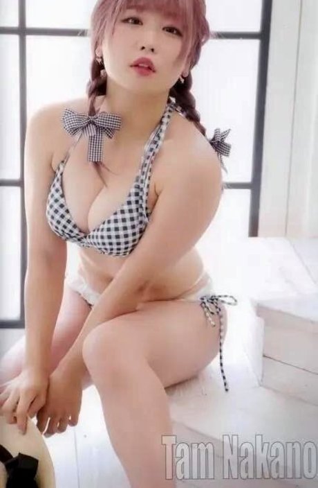 zierliche brünette nur fans nackt schöne galerie