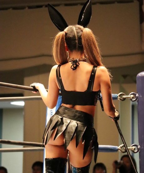 riesin onlyfans kunst beste bilder