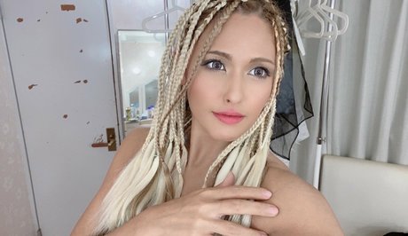 arabische teen onlyfans heiße kunst bild