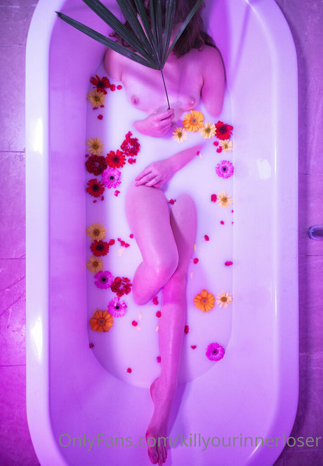 killyourinnerloser model akt galerie