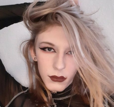 Lenathelicious sexy top bilder