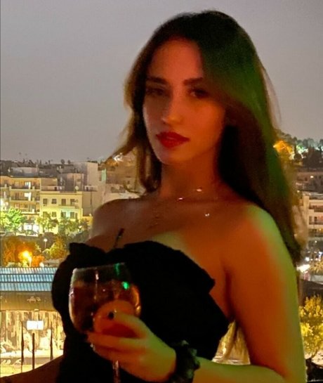 latina-milf-onlyfans kunst exklusive bild