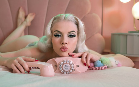 officiallymosh heiße nackt bilder