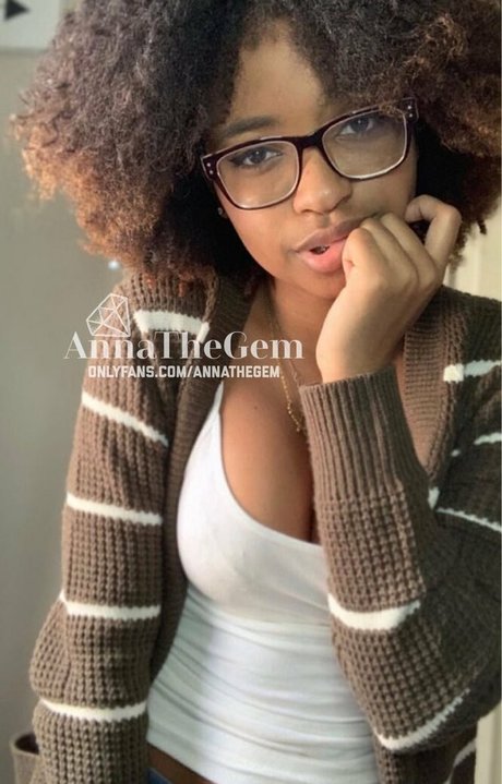 cheerleader nackt onlyfans erwachsene sexy foto