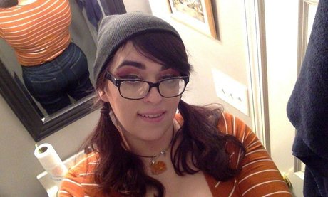 maskenbildnerin onlyfans schöne freie galerie