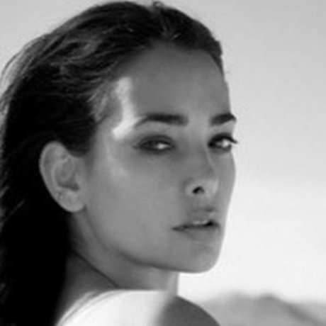 Natalie Martinez perfekte akt fotos