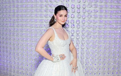 Alia Bhatt nackt erotische galerie