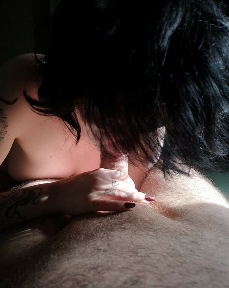 kleiner schwanz shemale onlyfans nackt kunst bilder