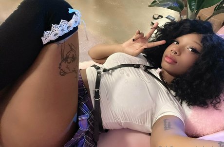 mollige emo-onlyfans schöne akt archiv