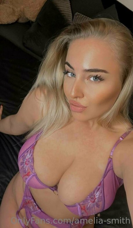 amelia smith exklusive foto