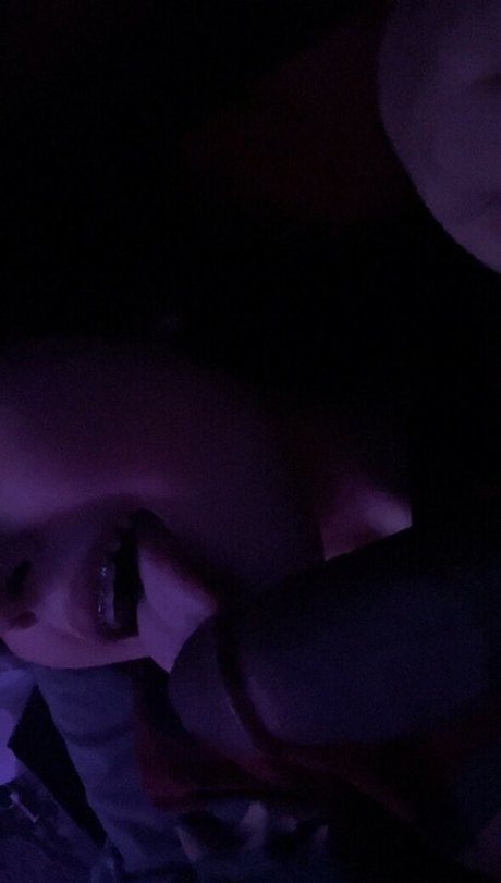 zierliche milf onlyfans xxx heiße bild