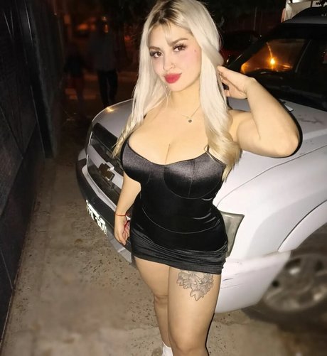 büro-milf-onlyfans nackt pornografische bild