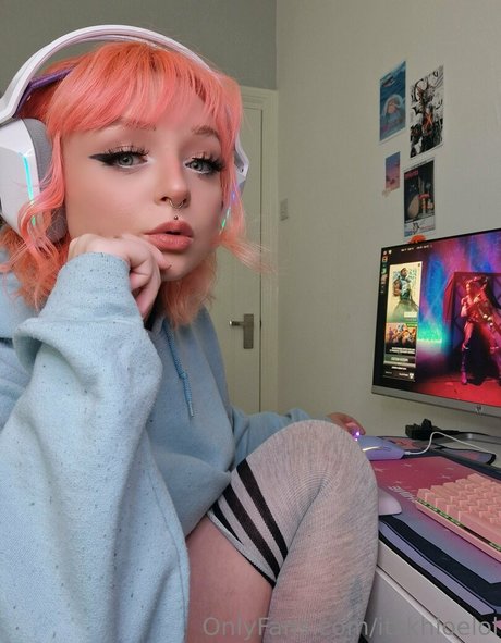 itskhloelol hübsche pornostar bild