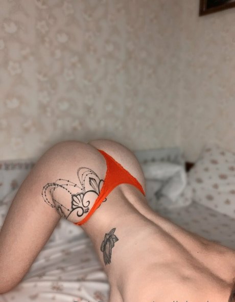 vollbusige reife onlyfans kunst hd fotos