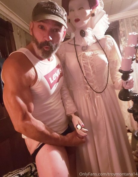 troymontana14 hd akt bilder