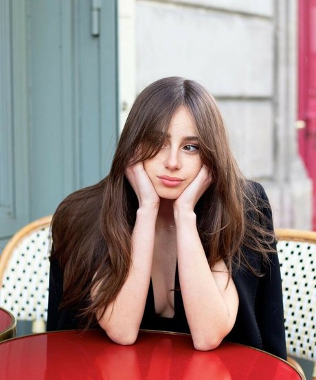 Poqssi model erwachsene bild