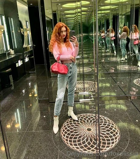 foxalissia nacktheit akt galerie