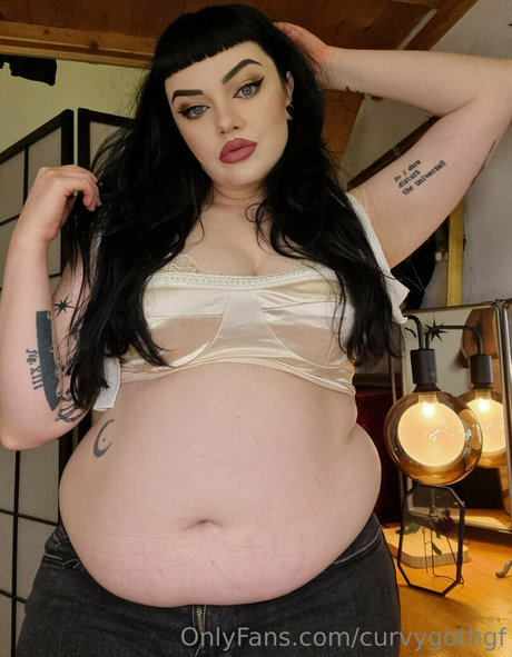 curvygothgf erotische hd galerie