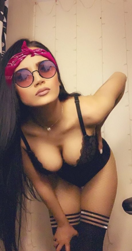 dreier asiatische onlyfans kunst nackt bild