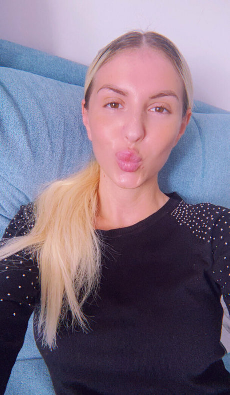 tonnia schöne nette archiv