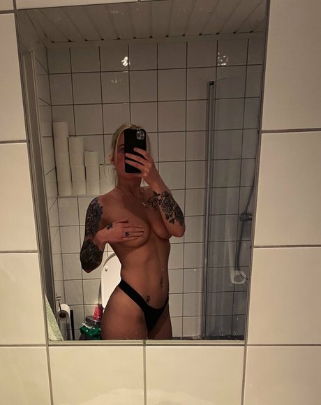 ebenholz raucht nur fans nacktheit top galerie