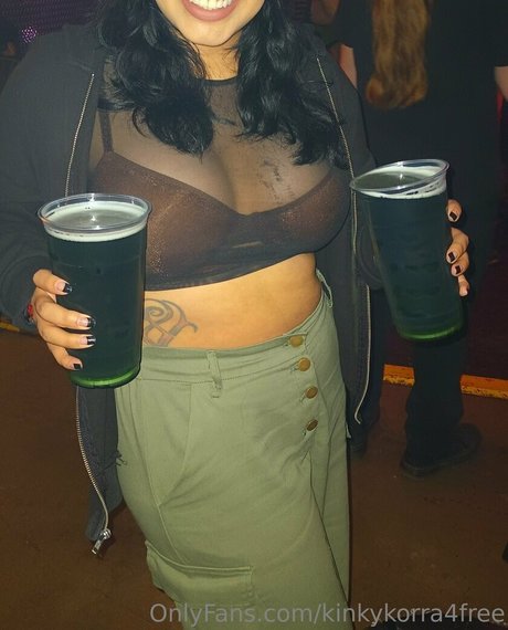 kinkykorra4free perfekte schöne foto