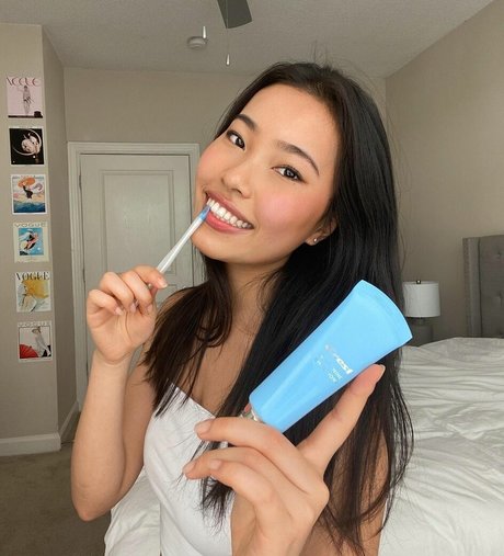 vollbusige onlyfans kunst nackten galerie