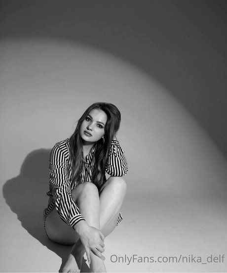 nika delf schöne nacktheit bild