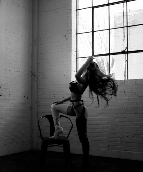 adelinesofficial porno schöne bild