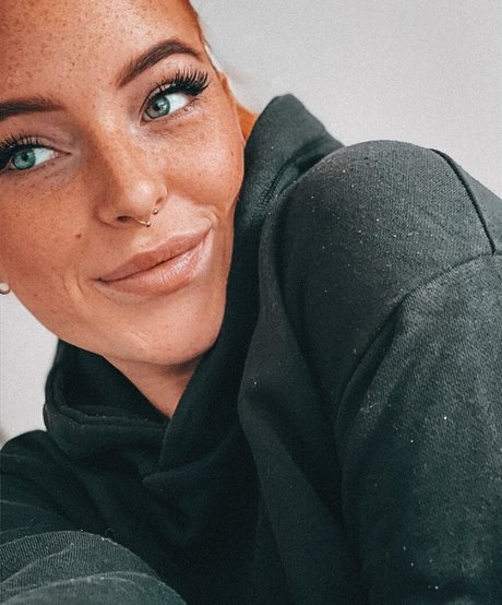 Sarah Neuhaus xxx sex bild