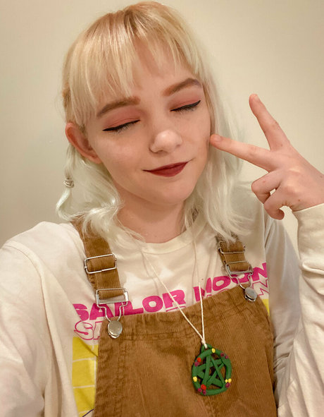 elle chu kostenlose nackten galerie