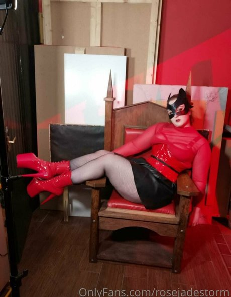 vollbusige brünette onlyfans kunst nackten foto