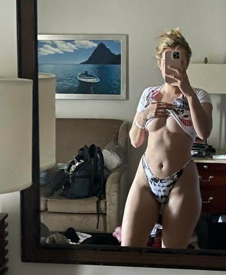 sydthesenator schauspielerin erotische foto