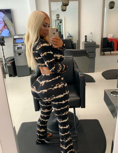 schauspielerin onlyfans hd nette galerien