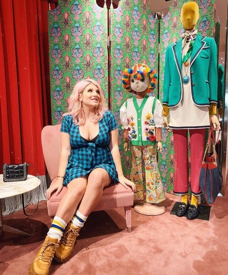 Mr Kate perfekte pornografische fotos