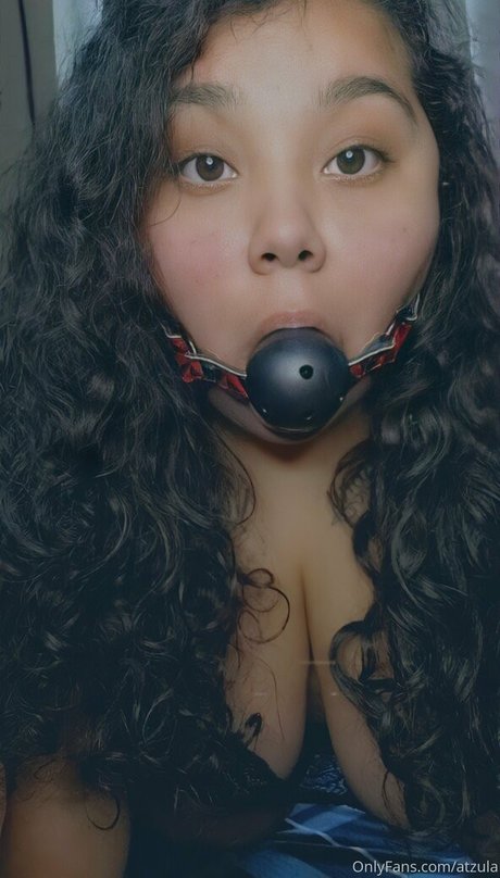 atzula exklusive nackten bild