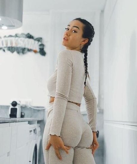 Marina Rivers kunst top bilder