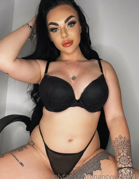 kleiner schwanz shemale onlyfans nackt schöne foto