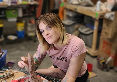 sportliche blonde onlyfans xxx porno bild